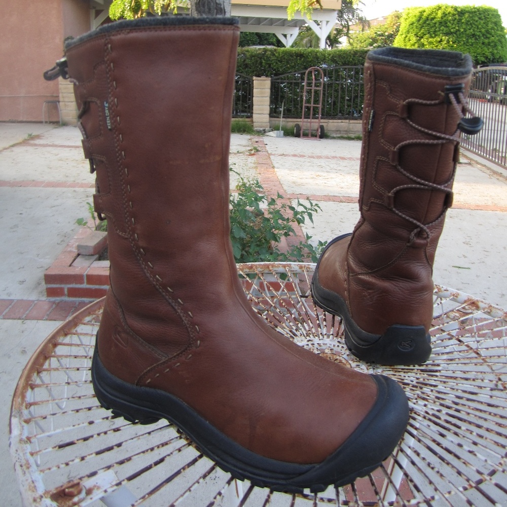 KEEN DRY WATERPROOF LEATHER  9.5 OIL RESIS BOOTS